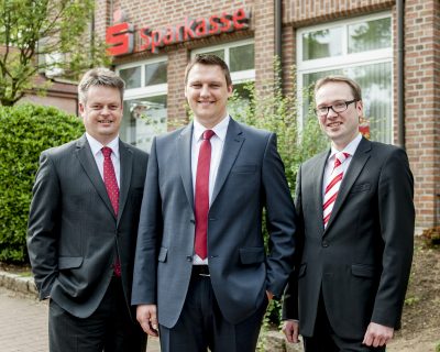 Die Leiter der Geschäftsstellen in Reken (von links): Peter Tönnies (Maria Veen), Hendrik Hesterwerth (Groß-Reken), Thomas Stenert (Bahnhof Reken).